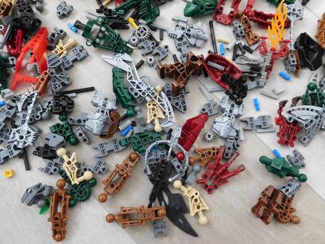 Zmiešané viacej starších modelov robotov, 