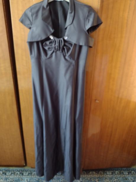 Spoločenské šaty, 44