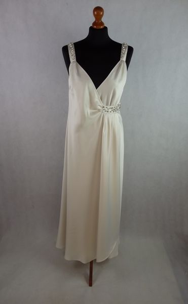 Luxusné spoločenské šaty, 40