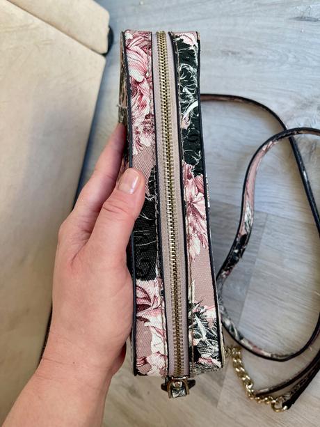 Crossbody kabelka guess, guess