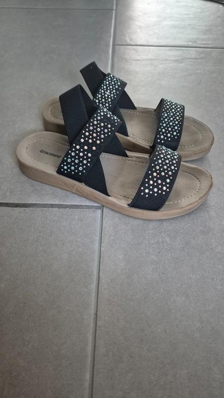 Sandalky 34, graceland,34