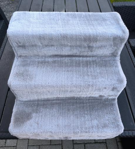 Schodíky pre mačičku alebo psíka,