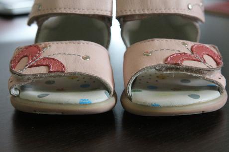 Pekné ružové celokožené sandálky, ecco,20