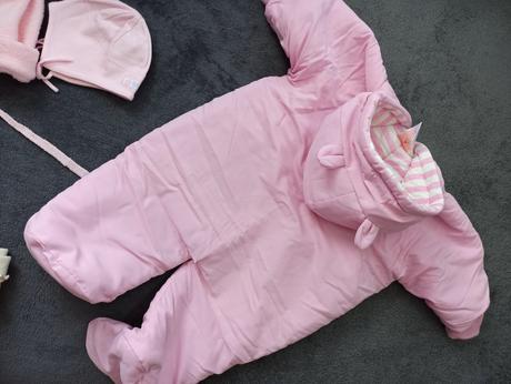 Kombinéza s doplnkami, 68