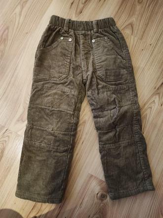 Nohavice podšité, 104