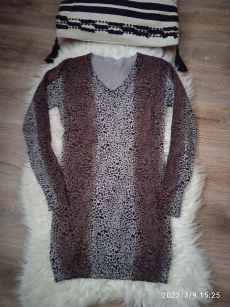 Svetríkové minišaty, m