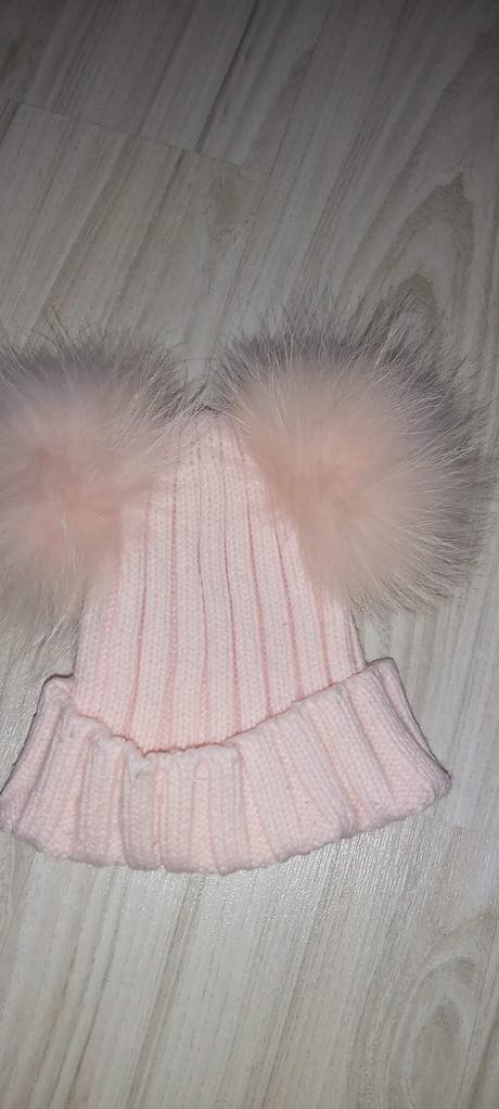 Čiapka s brmbolcami, 116