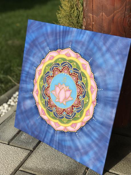 Ručne malovaná mandala na hodváb 41x41 cm, 