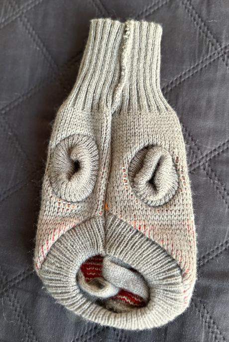 Svetrík pre mini psíka, 