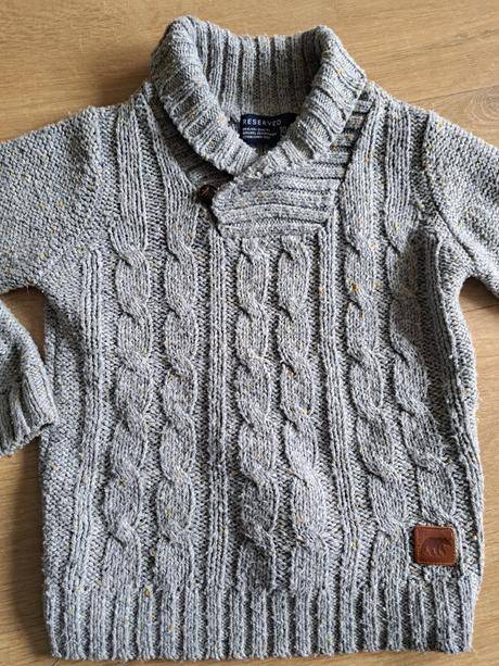 Sveter reserved, reserved,104