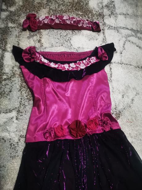 Šatičky - kostým na karneval akt., 