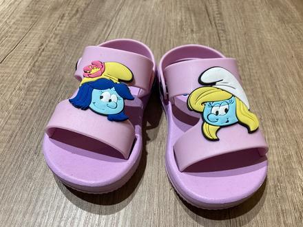 Šľapky k bazénu, 23