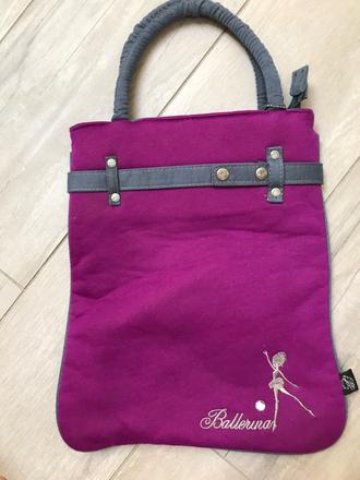 Kabelka pre mladú slečnu,