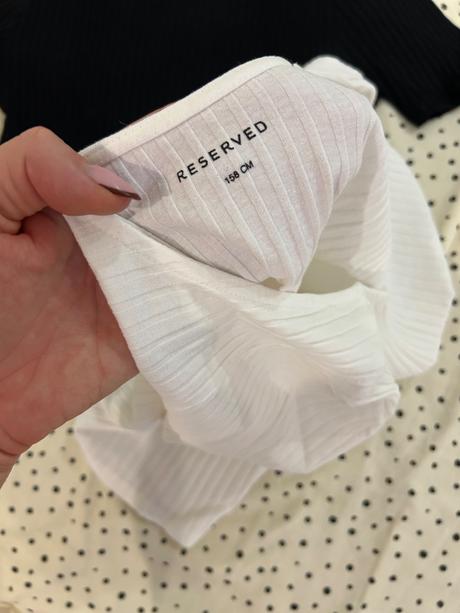 Biele a cierne tričko do pasu, reserved,158