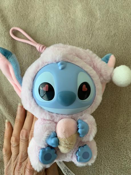 Stitch mystery box, eat something before sleep,