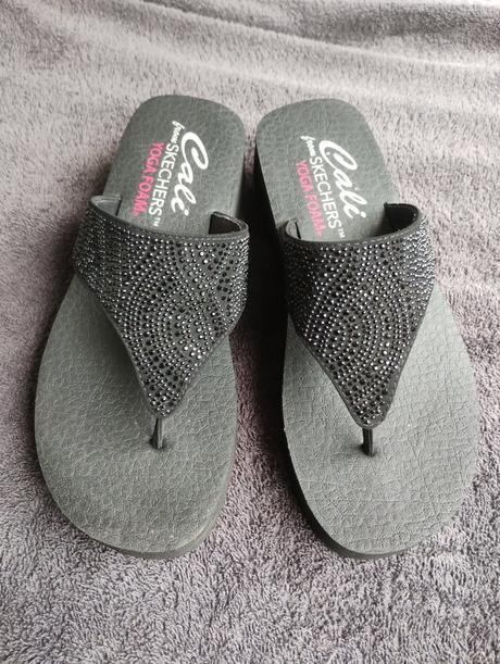 Šľapky, skechers,38