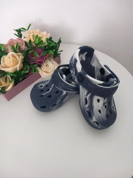 Šľapky pre chlapca, 24