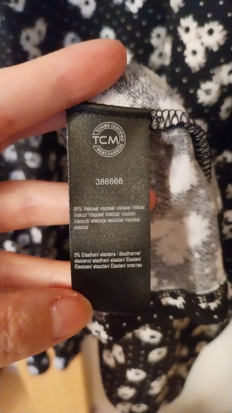 Cierne saty s kvetinkami 40/42, tchibo,42