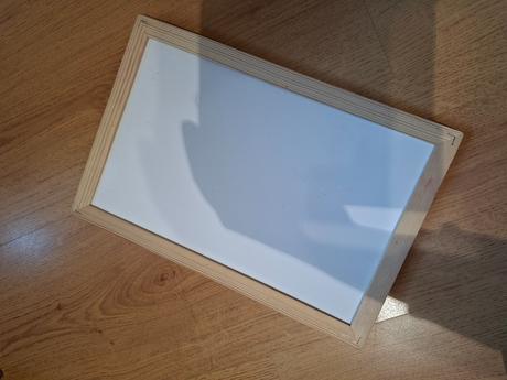 Rôzne pomôcky pre deti na tvorenie a zábavu,