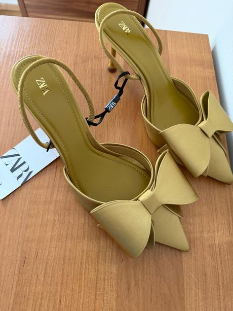 Krasne lodicky znacky zara ..nove s visackou, zara,38