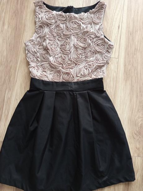 Šaty s aplikáciou, xs