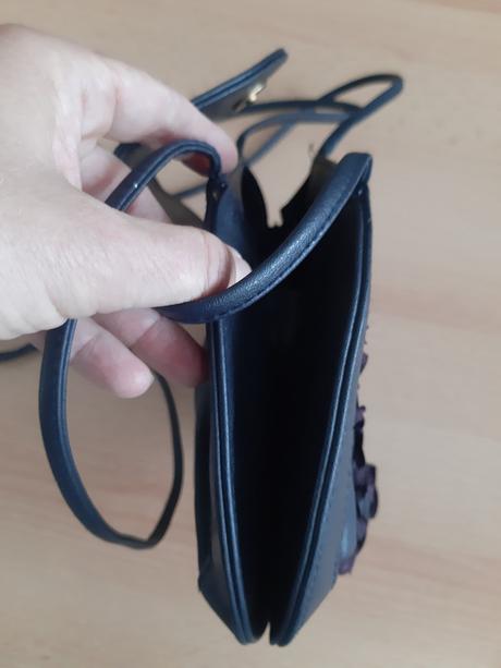 Dámska kabelka na rameno, 