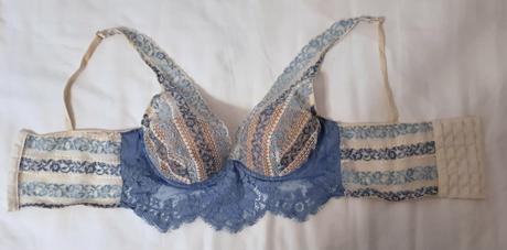 Predám celočipkovú podprsenku veľ. 60b, intimissimi,60b
