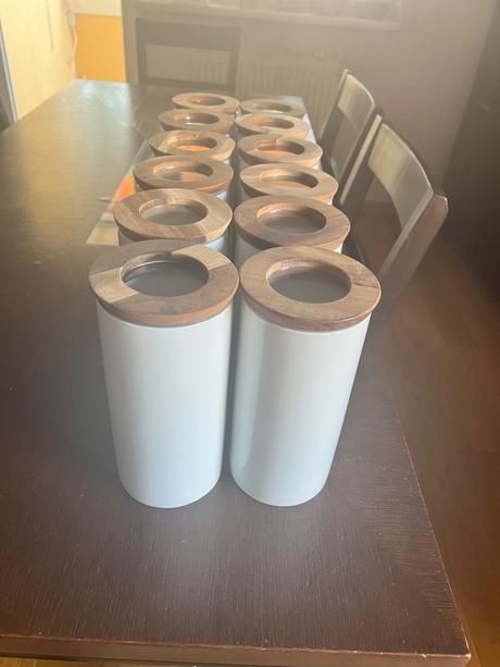 Potravinové dozy z porcelanu ikea 12ks,