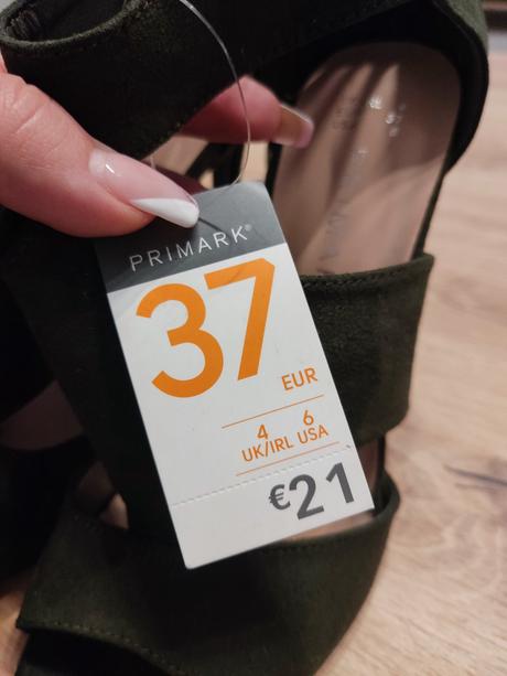 Sandále na opätku, primark,37