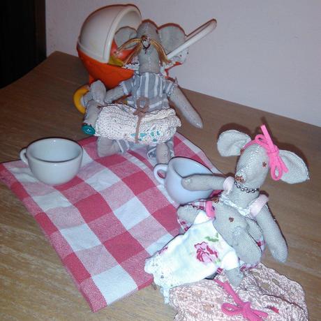 Rodina malých myšiek hand made hračka, 