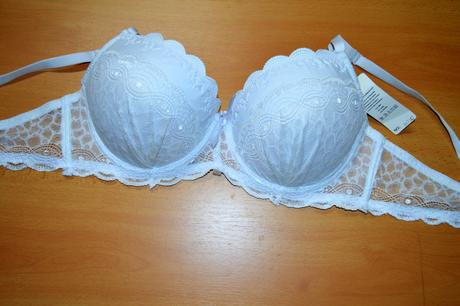 Dámska luxusná podprsenka, 75c - 95d