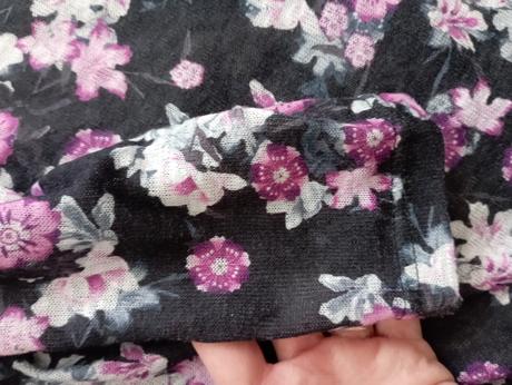 Tenký kvetovany svetrik, terranova,m