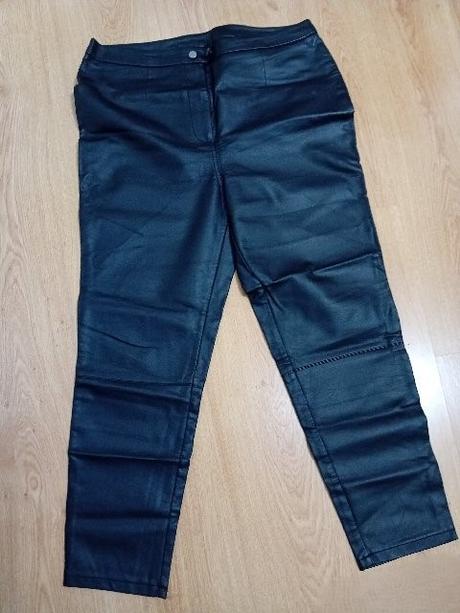 Koženkové dámske nohavice, 46