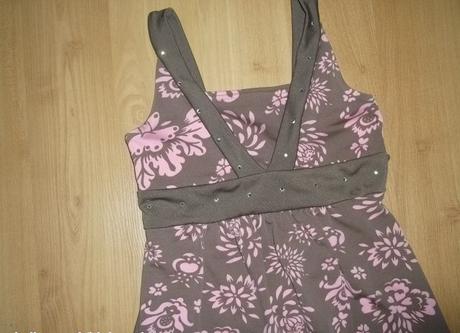 Slávnostné šaty na 4 - 5 rokov, 104