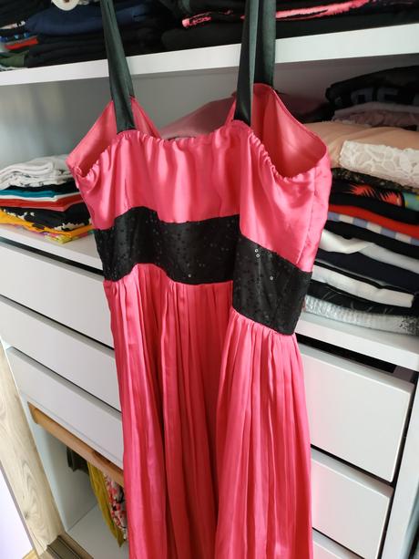 Antické cyklaménové šaty - s/m, 38