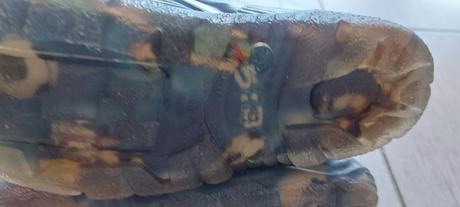 Gumáky č. 32 a 33, 32