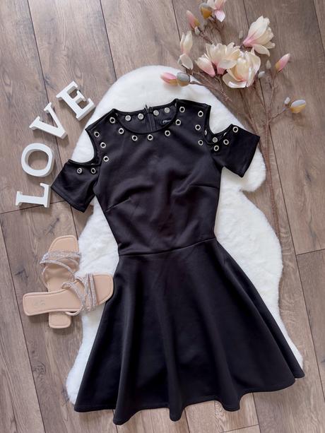 Extravagantné šaty, amisu,xs