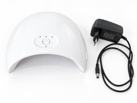Lampa na gélové nechty, 