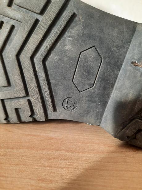 Lakovane topanky na zimu, reserved,37