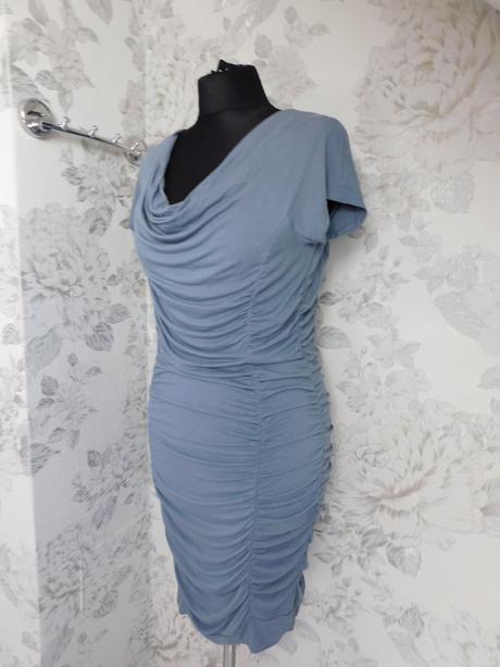 Pekne letne šaty, 38