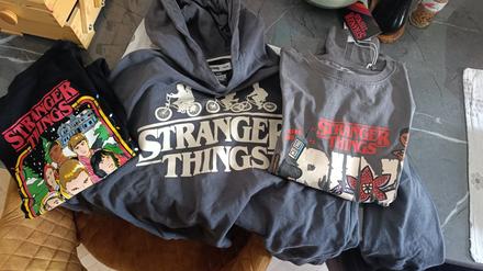 Trička a mikina stranger things, sinsay,146