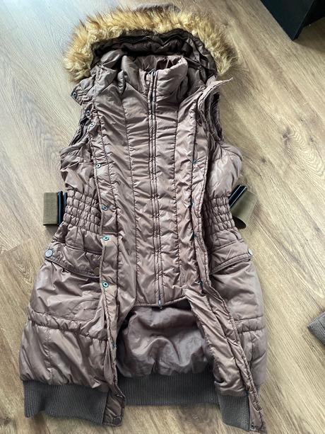 Zimná bunda a vesta s opaskom, 40