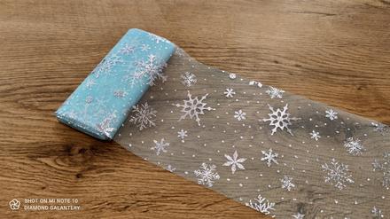 Tyl 13 cm snehové vločky - modrý, 