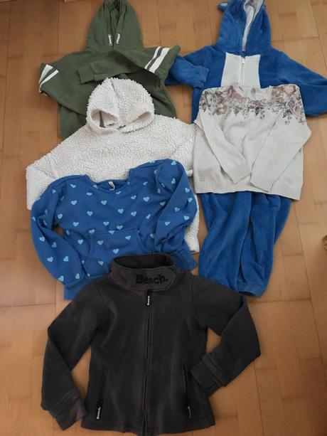 Balík oblečenia 128-134, 122–134