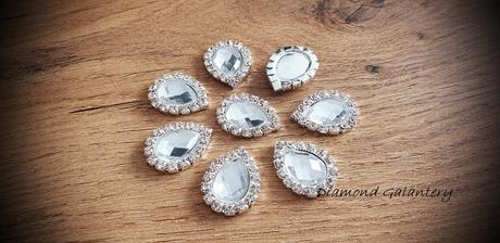 Štrasová slzička - 17 x 21 mm,