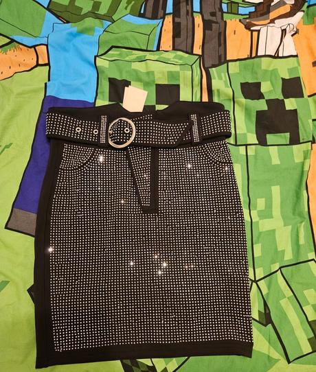 Sukna s ko s visackou, s