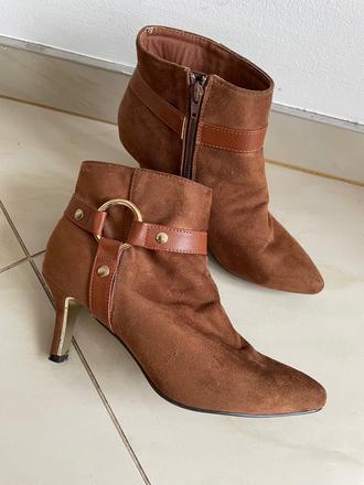 Členkové topánky, 41