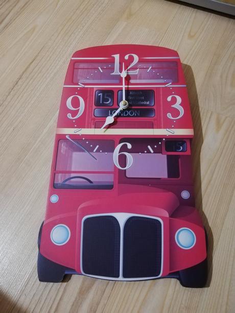 Prehoz, závesy, hodiny, vankúše londýn,