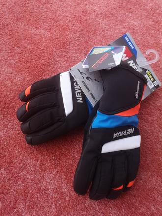 Nevica detské  zimné rukavice veľkosť 7-8 rokov, 122 / 128