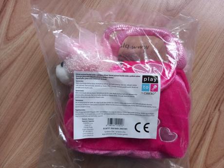 Plyšový biely psík v ružovej kabelke,